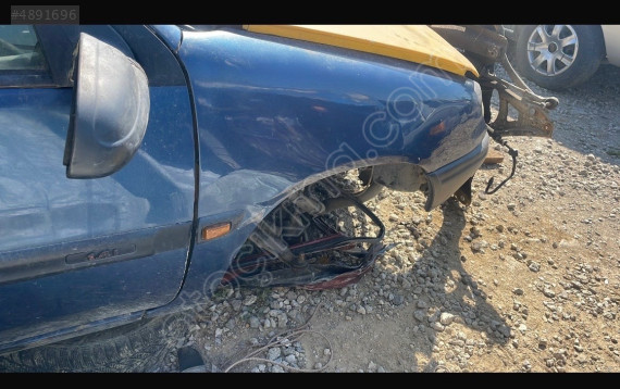 Citroen Saxo sağ ön çamurluk