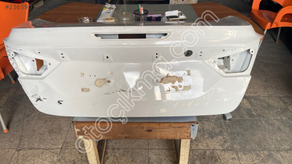 Ford Focus 3 2011-2014 Bagaj Kapağı