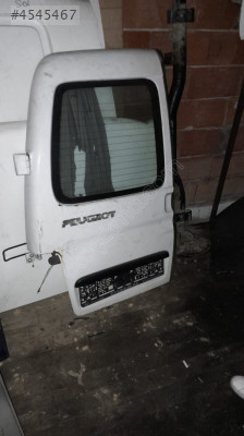 Peugeot Partner sol arka bagaj kapağı