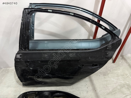 SKODA OCTAVİA ÇIKMA ORİJİNAL SOL ARKA KAPI BD2