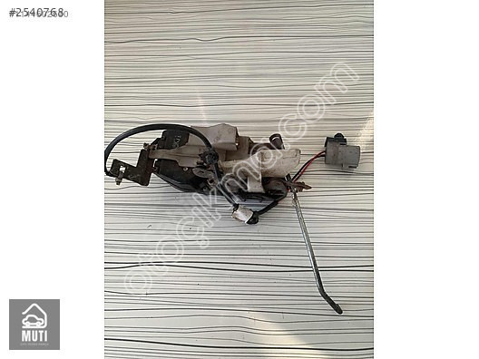 Toyota corolla sol ön kapı kilidi