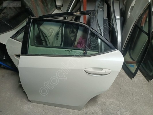 Orijinal Çıkma Corolla Sol Arka Kapı Camı
