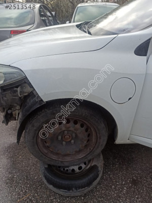 RENAULT FLUENCE ZE SOL ÖN ÇAMURLUK