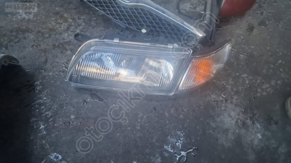 Mazda 626 Sol Far