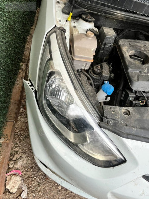 HYUNDAİ ACCENT BLUE SAĞ FAR