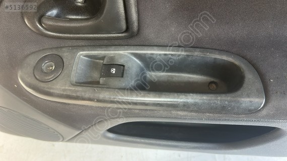 Clio 2 kapı kolçak cam düğme sağ ön