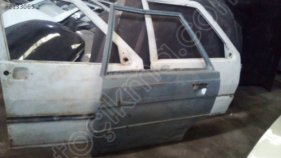 renault  R9 sol arka kapı