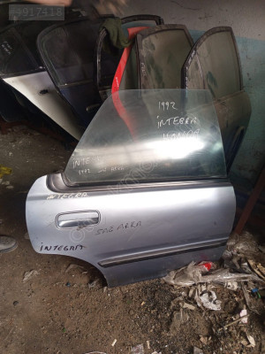 HONDA INTEGRA SAĞ ARKA KAPI