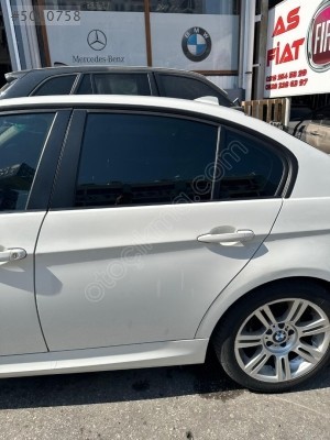 BMW E90 SOL ARKA KAPI BEYAZ