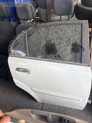 Kia rio Sağ arka kapı