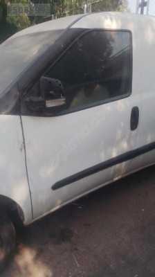 Fiat Doblo geniş aile sol ön kapı