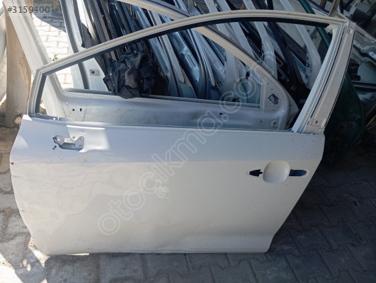 2019 2024 Toyota Corolla sol ön kapı