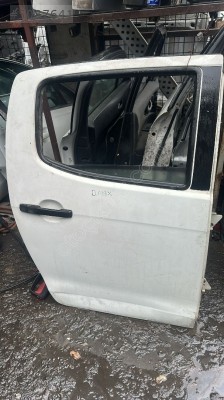 ISUZU D-MAX SAĞ ARKA KAPI KONUKOTO