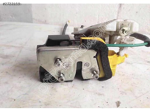 Hyundai İ30 sol arka kapı kilidi