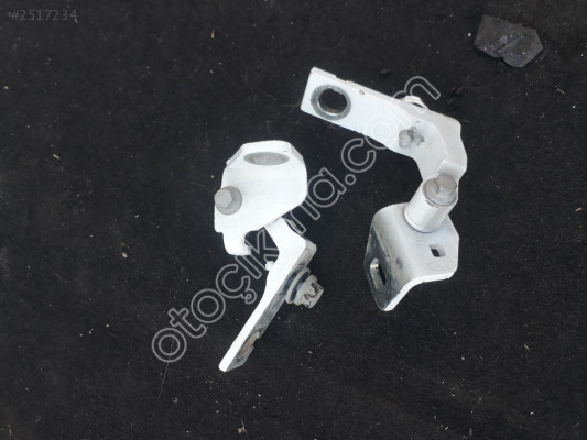 Ford focus 3 Sağ Arka kapı menteşesi
