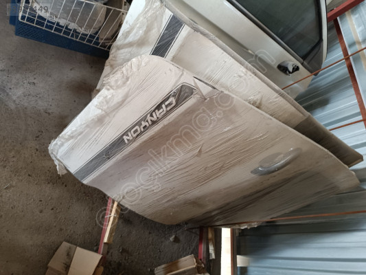 Amarok sol arka kapı