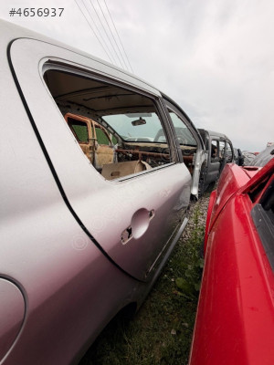 Peugeot 307 sağ arka kapı