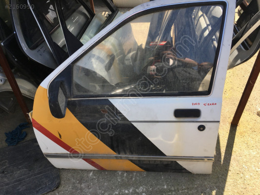 Ford Sierra Sol Ön Kapı Menteşesi Kapı Çıtası