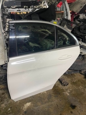 MERCEDES C200 1.6 DİZEL SOL ARKA KAPI