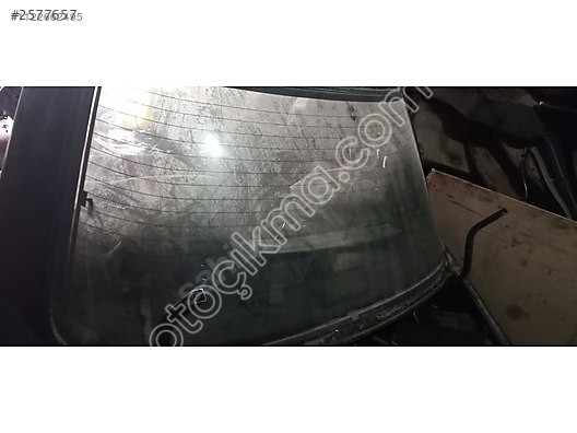 mazda 323 sedan arka cam