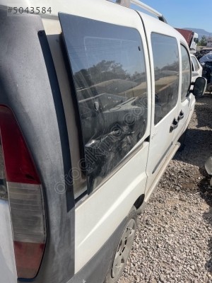 Fiat Doblo sağ yan cam açılabilir