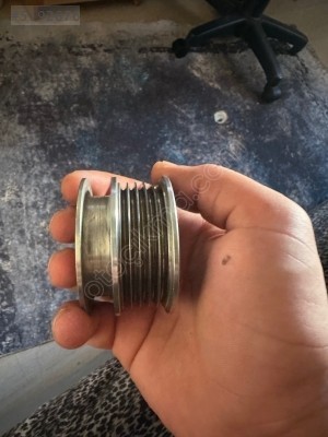 Megane 2 alternatör kasnağı 5Pk