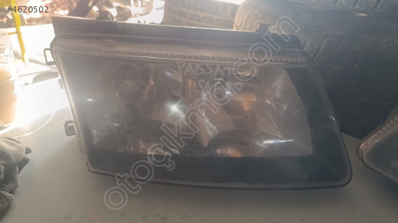 Volkswagen passat sağ ön far
