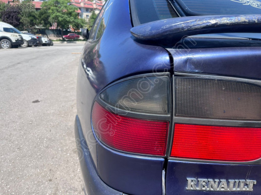 Renault Laguna 1 sol arka stop