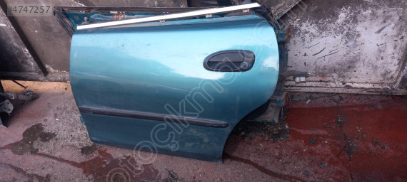 Mazda lantis sol arka kapı