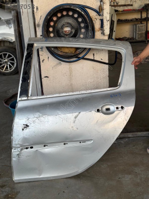 Renault clio 3 sol arka kapı