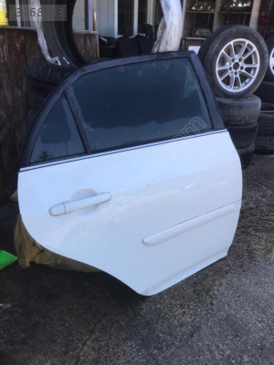 Toyota Corolla Sağ Arka Kapı Hatasız