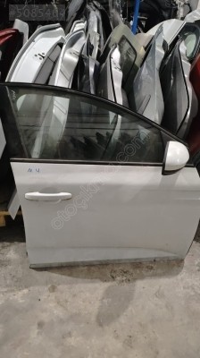 Megan 4 sağ ön kapı