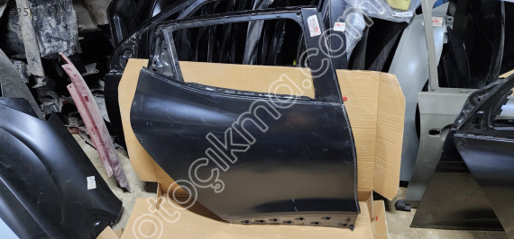 CLIO 4 SAG ARKA KAPI SIFIR ithal