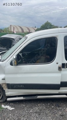 Partner Berlingo eski model sol ön  kapı