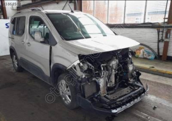 Peugeot rifter sol ön kapı hatasız dolu Orjinal