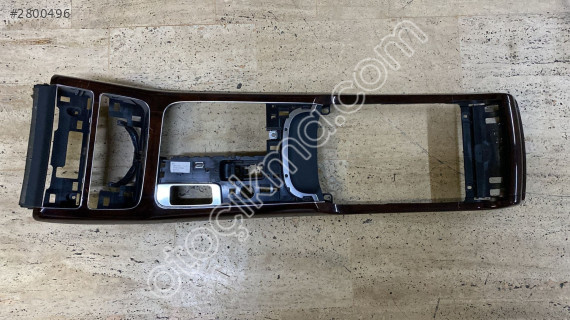 4H1863240H AUDI A8 ORTA KONSOL