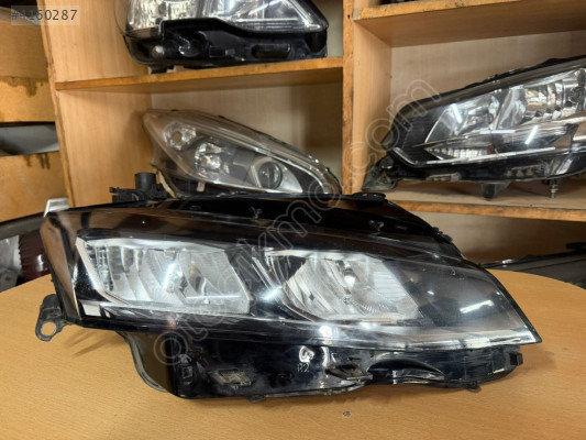PEUGEOT 308 SAĞ ÖN FAR