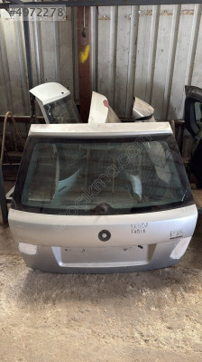 SKODA FABİA BAGAJ KAPAGI