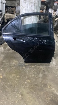 MERCEDES C180 SAĞ ARKA KAPI