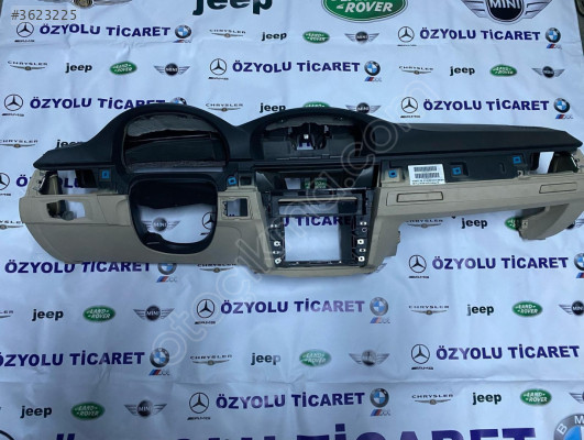 BMW E90 3 Serisi Ekranlı Göğüs Torpido