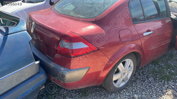 Renault Megane iki bagaj kapağı