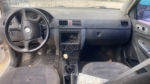 Skoda fabia 2005 model gögüs torpido
