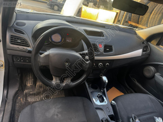 RENAULT FLUENCE GÖSTERGE SAATİ SÖKME