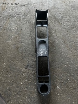 2004 corsa c orta konsol
