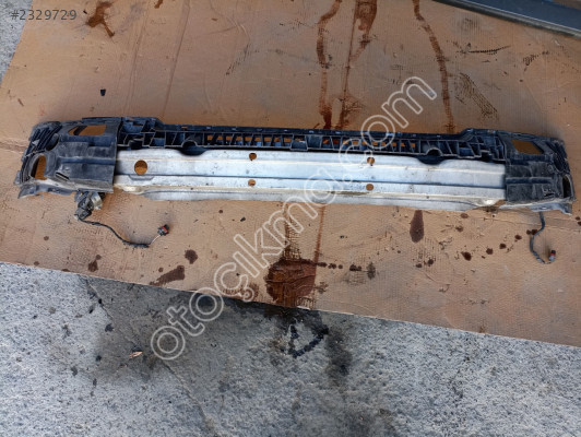 Audi a4 çıkma tampon demiri