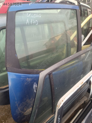 Mercedes A170 sağ arka kapı