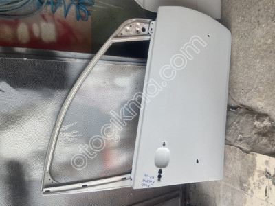 Ford fiesta 02-06 sağ ön kapı