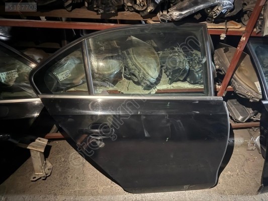 VOLKSWAGEN JETTA SAĞ ARKA KAPI DOLU 2012-2016 MODEL
