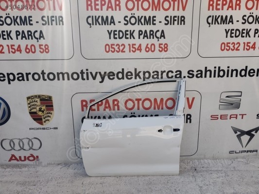 Toyota Corolla sol ön kapı  20-24 orijinal çıkma