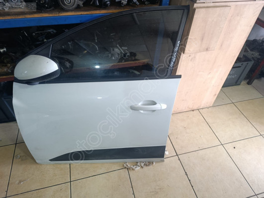 DACİA SANDERO SOL ÖN KAPI